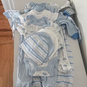 Koala baby 0-3mo 8 piece set with accessories Baby Blue and White